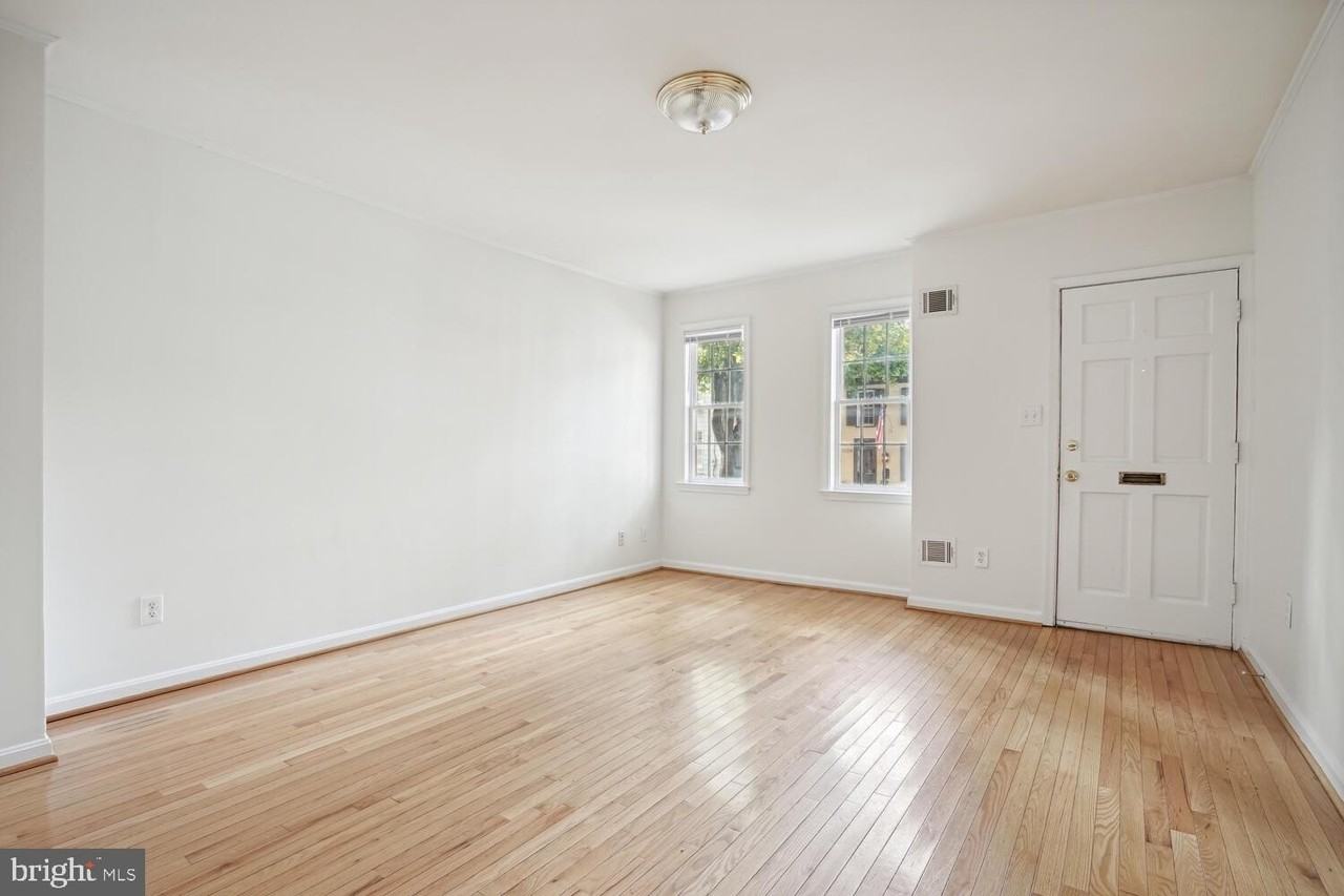 1121 Prince St - Photo 6 of 39