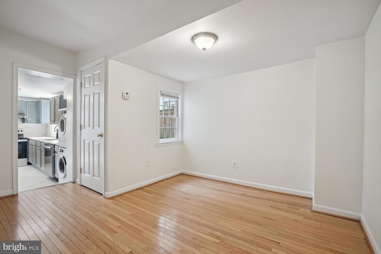 1121 Prince St - Photo 7 of 39