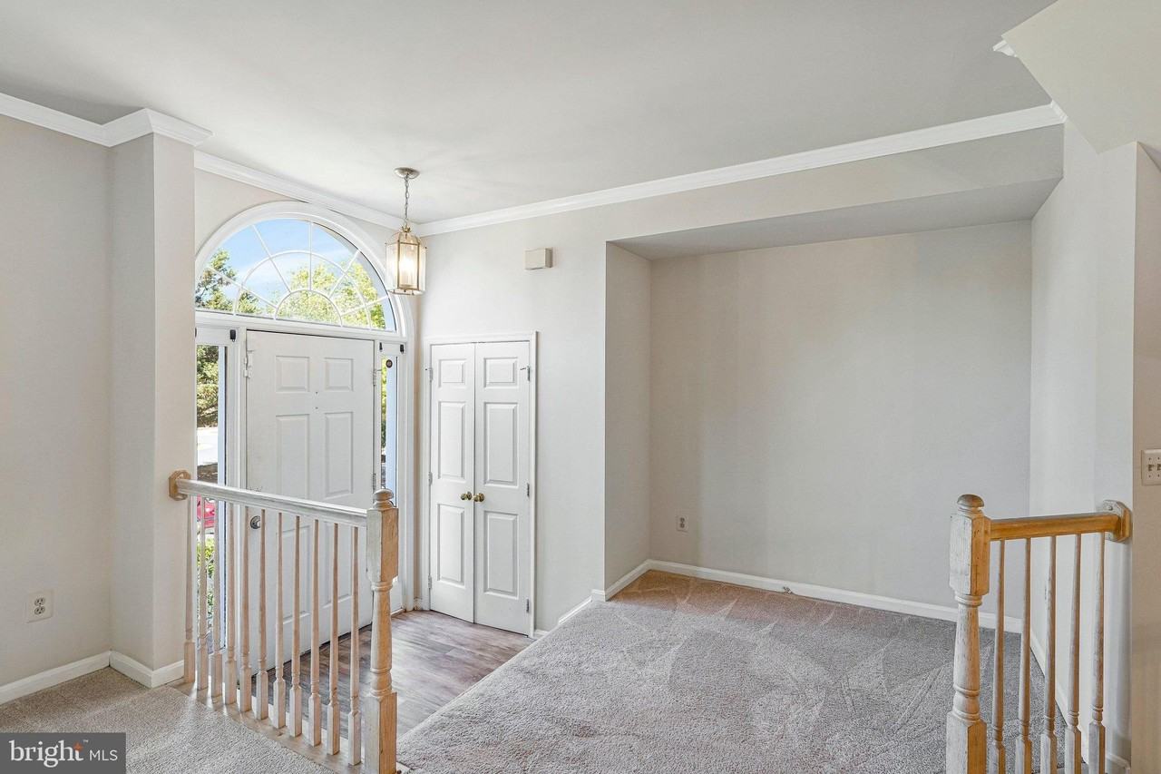 7059 Kings Manor Dr - Photo 2 of 27