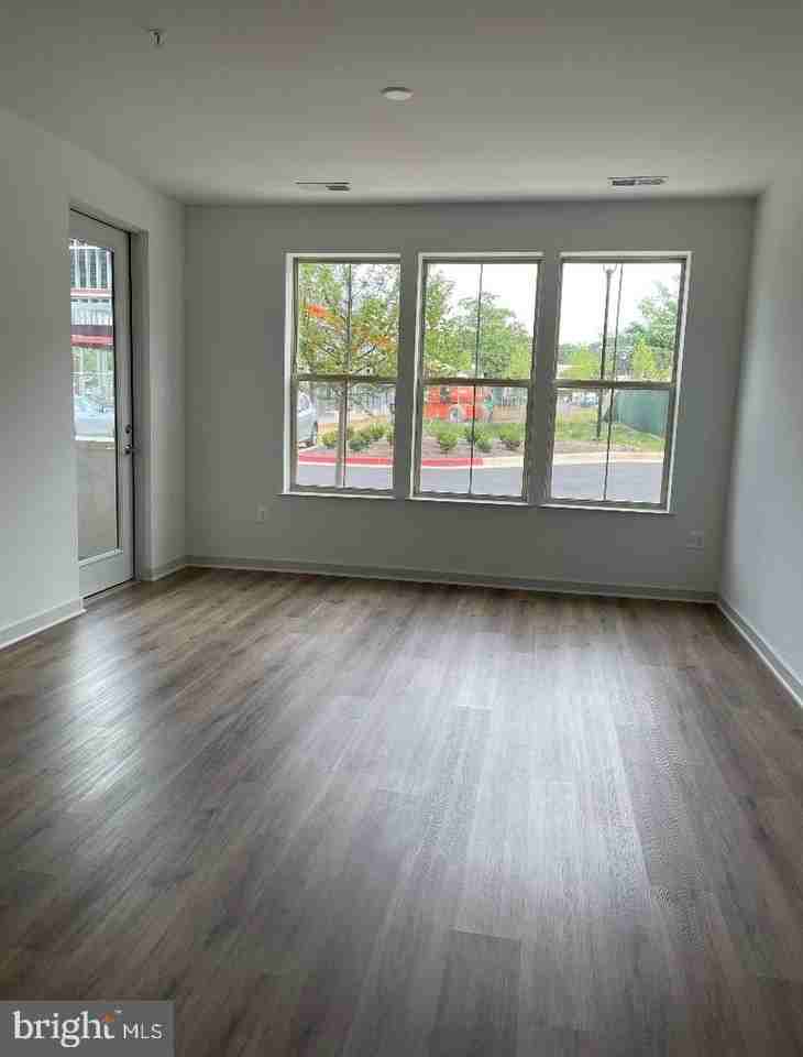 10755 Fairgrounds Dr #112 - Photo 3 of 18