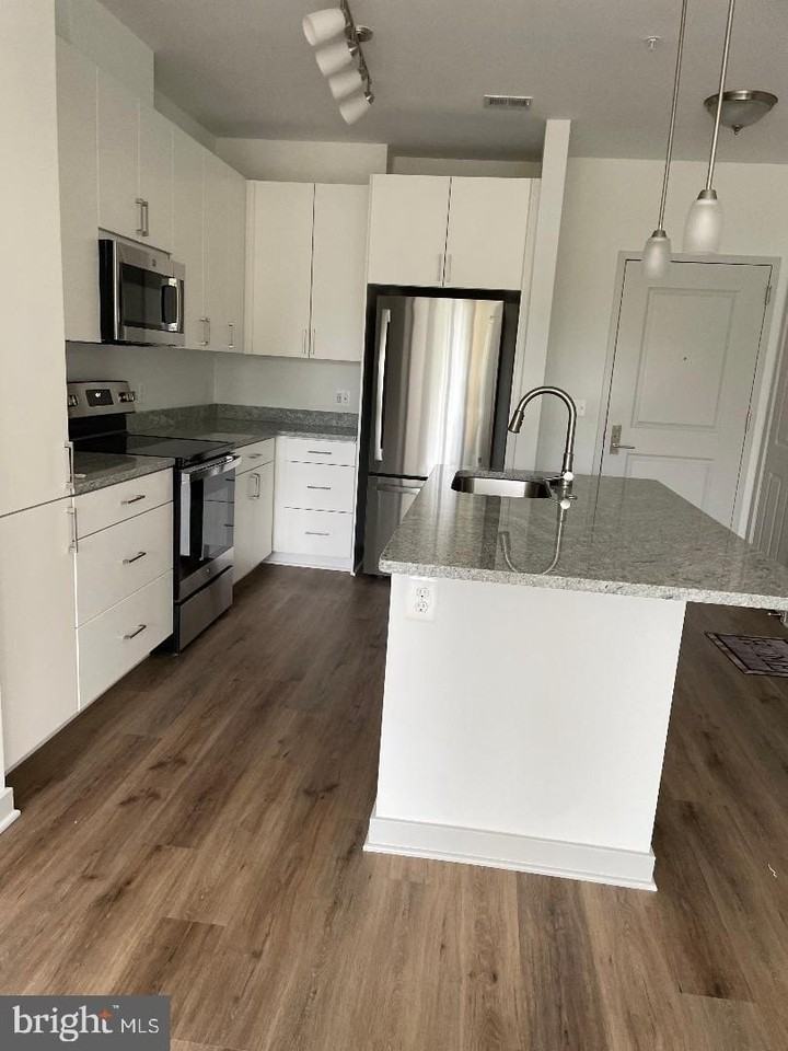 10755 Fairgrounds Dr #112 - Photo 4 of 18