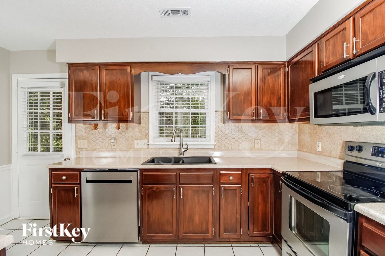 5807 Running Ridge Rd - Photo 4 of 15