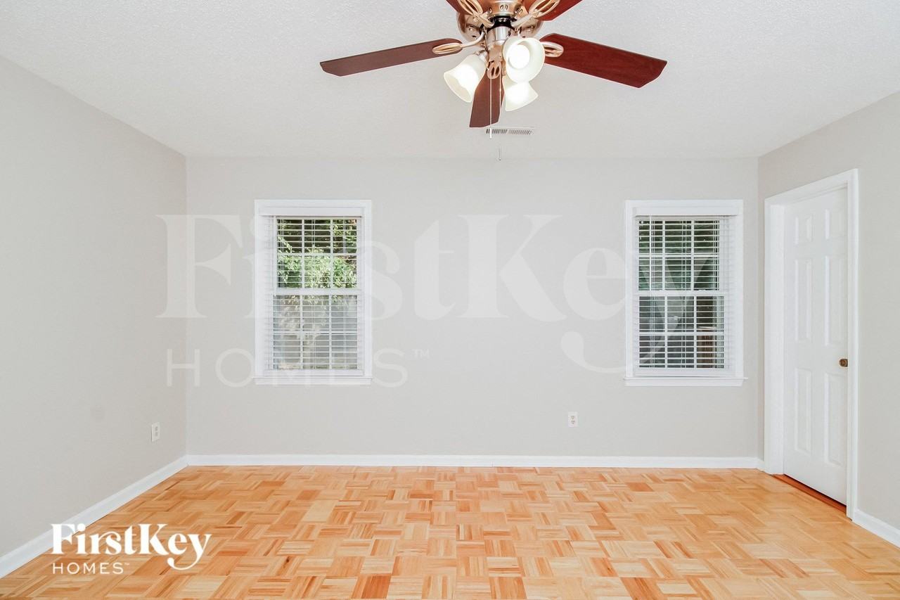5807 Running Ridge Rd - Photo 6 of 15