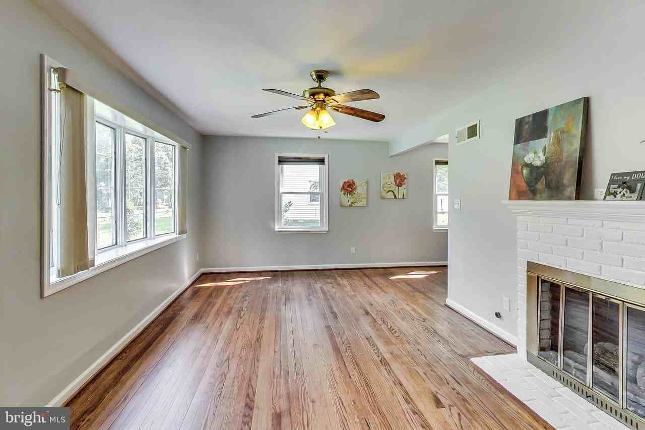 6641 Barrett Rd - Photo 3 of 50