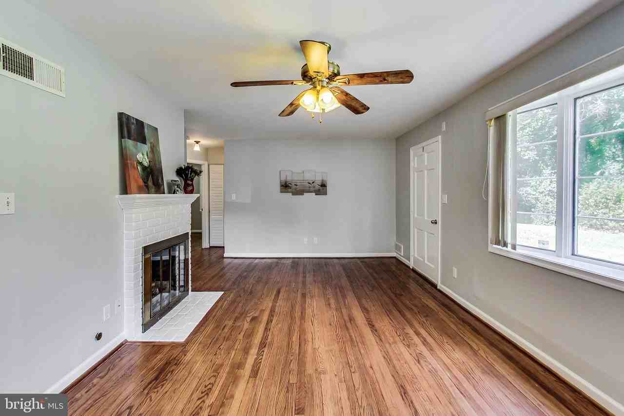 6641 Barrett Rd - Photo 5 of 50