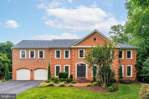 featured image of 8424 Holly Leaf Dr