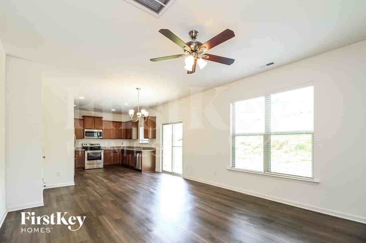 5712 Beaver Pond Trl - Photo 3 of 15