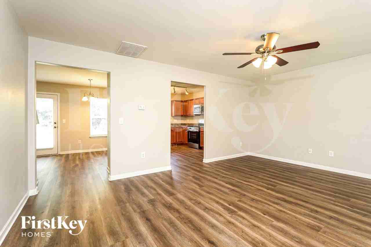 4124 Salem Springs Ct - Photo 3 of 19