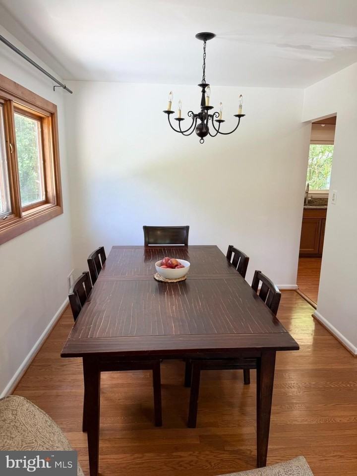 604 Yeonas Dr Sw - Photo 7 of 17