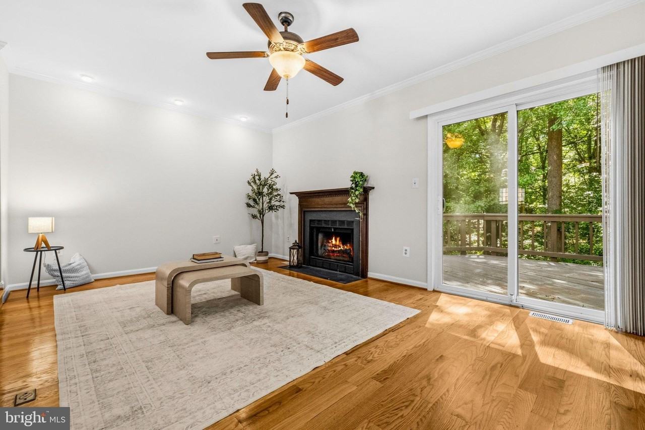 6088 Heatherwood Dr - Photo 3 of 30