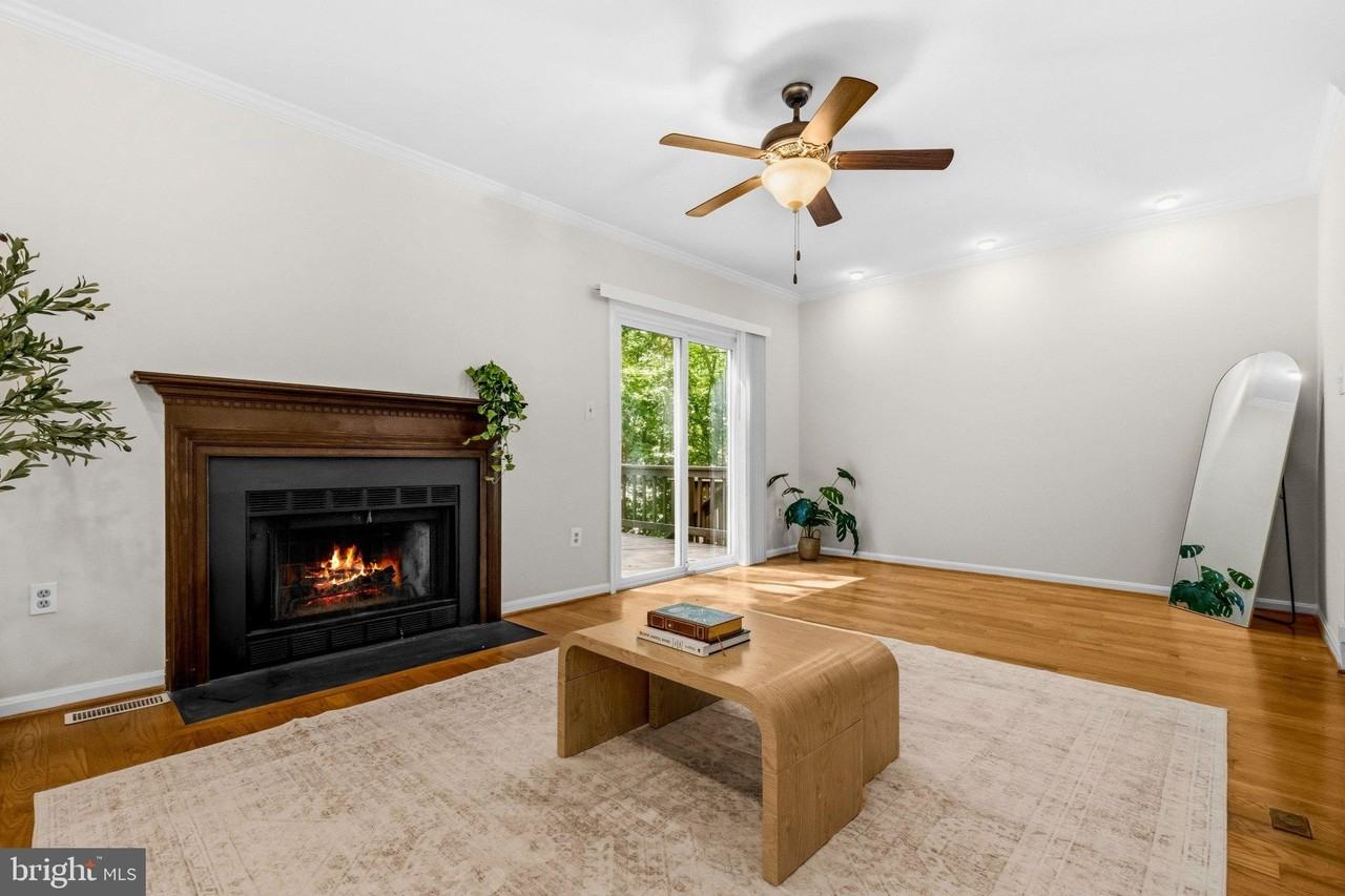 6088 Heatherwood Dr - Photo 4 of 30