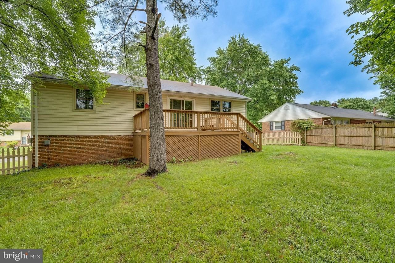 14715 Lock Dr - Photo 7 of 41