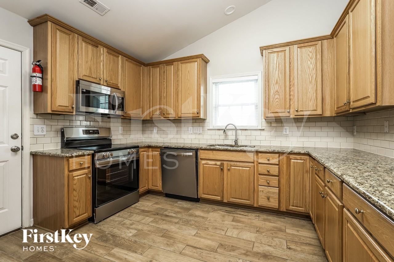 6107 Black Willow Dr - Photo 7 of 19