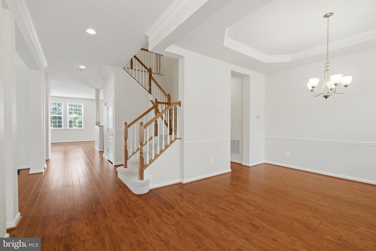 20920 Ashburn Heights Dr - Photo 5 of 49