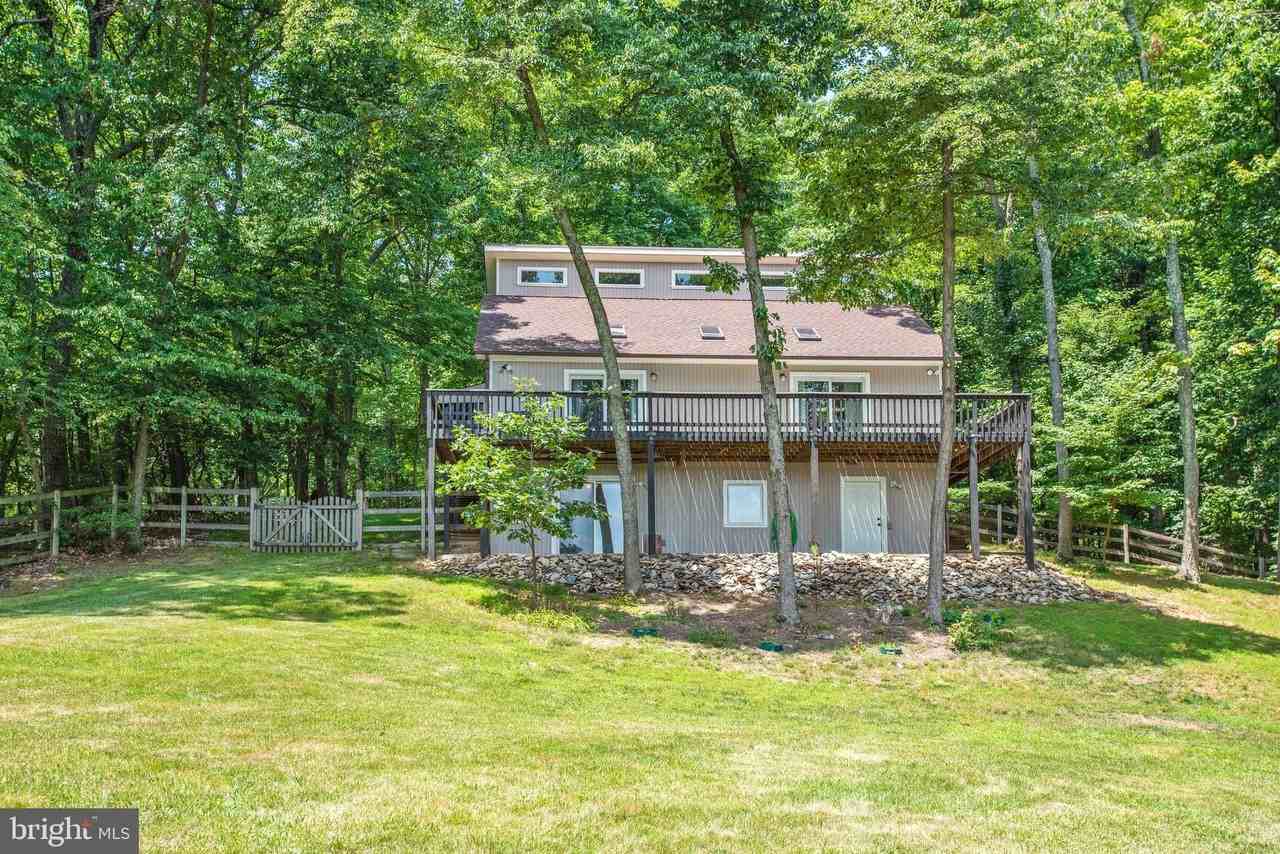 1619 Summit Dr - Photo 2 of 50