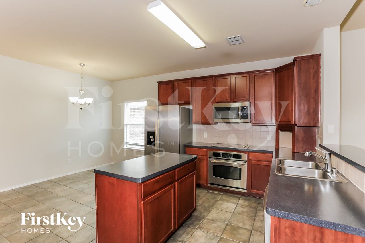 7439 Gallo - Photo 5 of 17