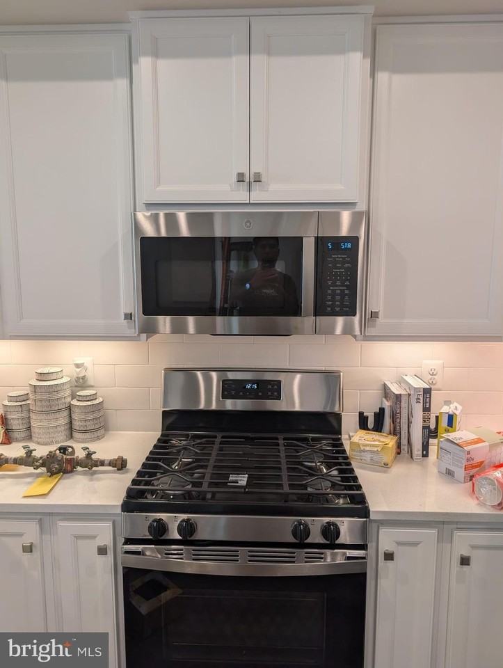 8048 Williamson Blvd - Photo 4 of 27