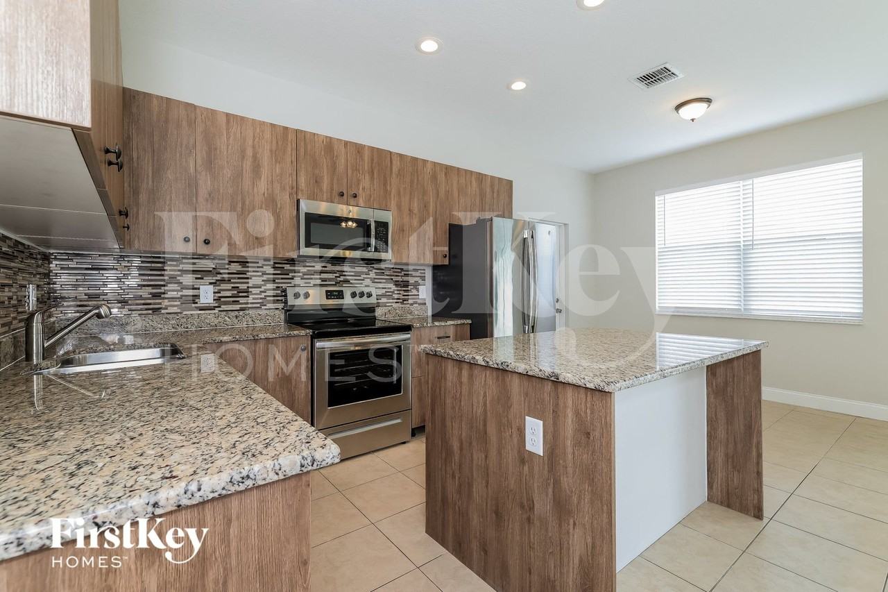 419 Eagle Dr - Photo 6 of 15