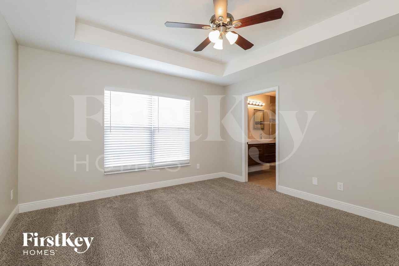 419 Eagle Dr - Photo 7 of 15