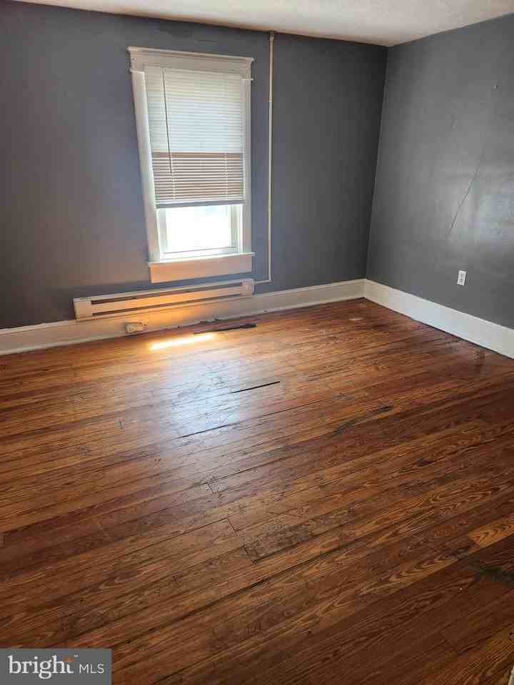 Porter Ave - Photo 4 of 7