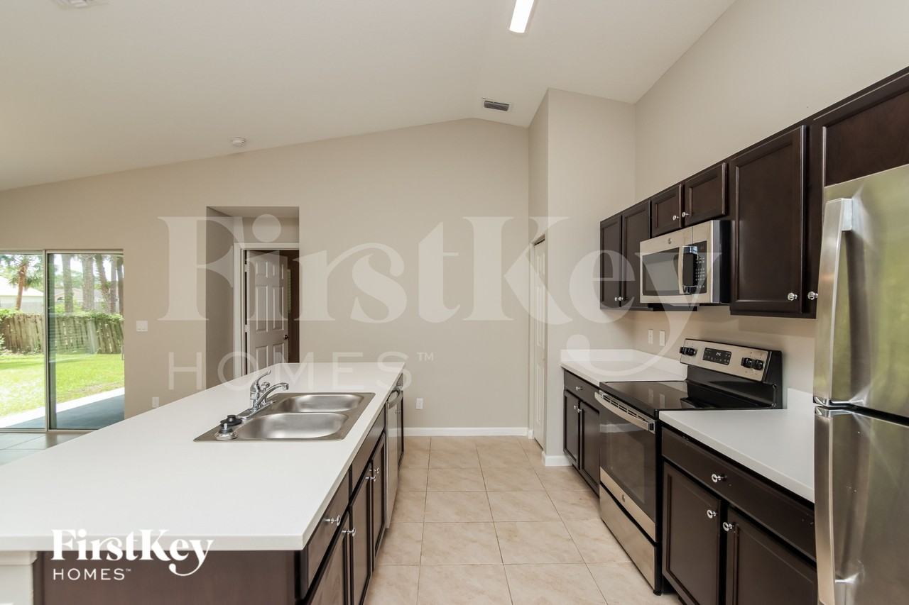 711 Alford St Se - Photo 6 of 16