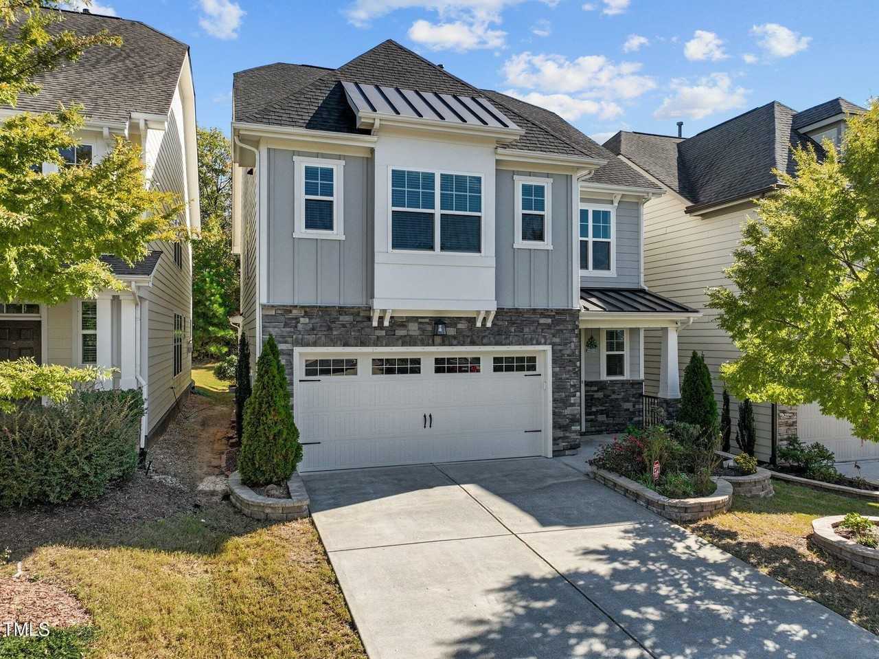 271 Begen St - Photo 2 of 48