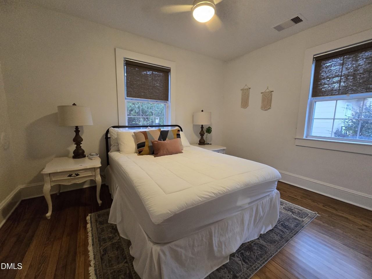 320 Wall St - Photo 6 of 8