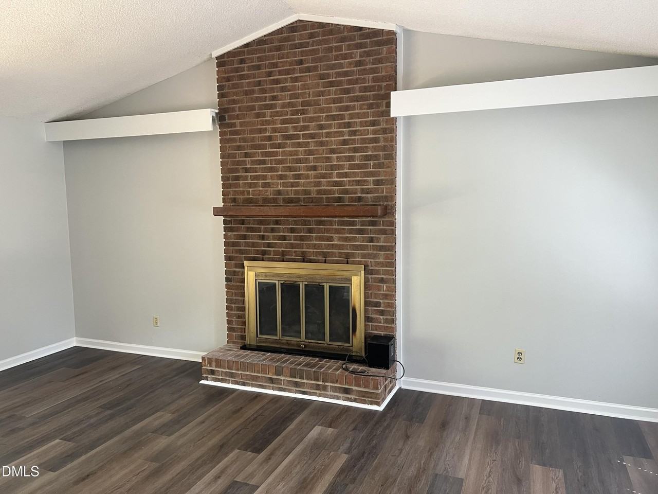 200 Lake Pine Dr - Photo 3 of 16