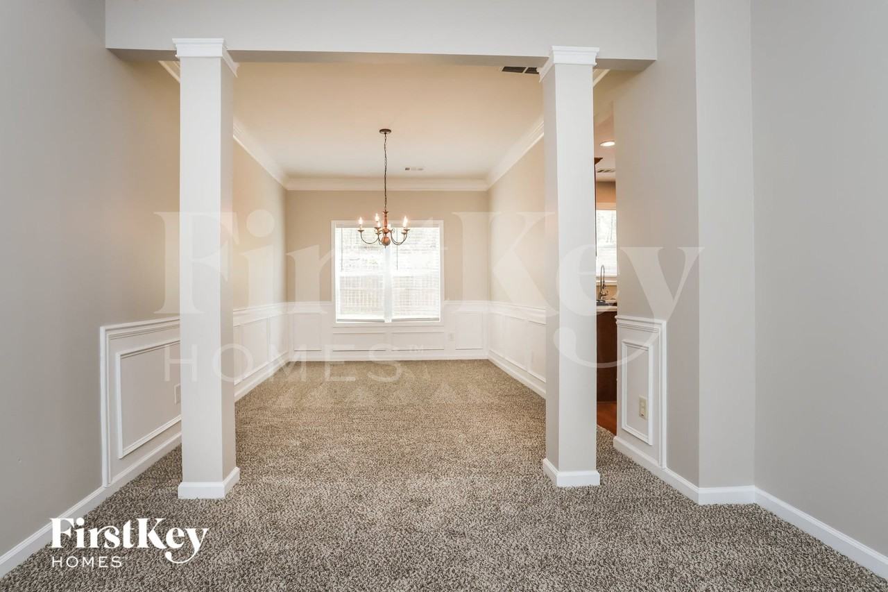 2009 Raegan Way - Photo 3 of 15