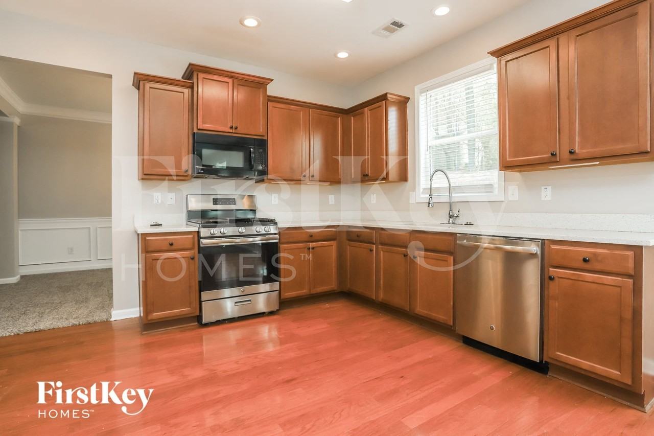 2009 Raegan Way - Photo 5 of 15
