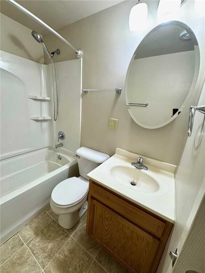59 Arnold St - Photo 7 of 19