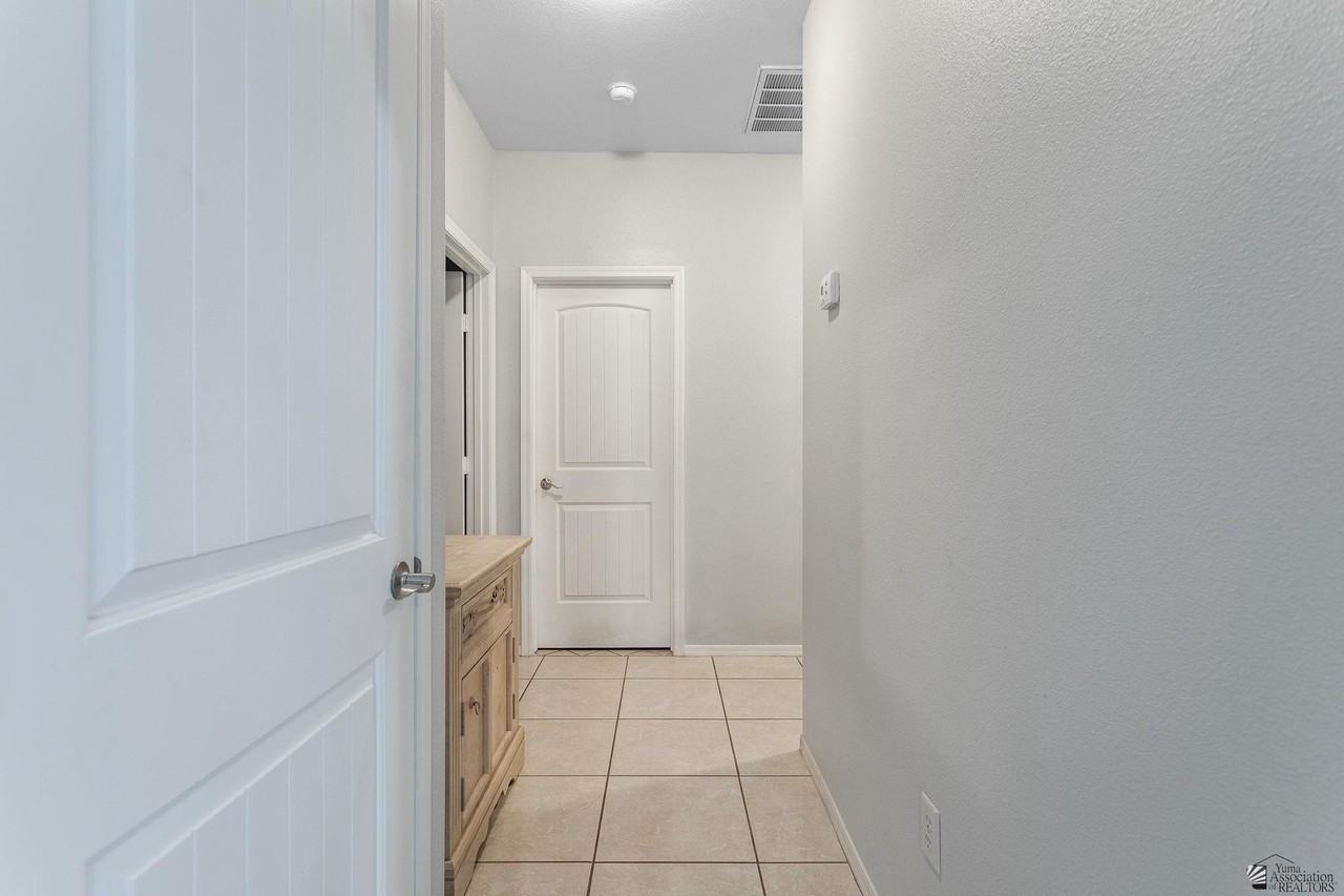 1533 E D St - Photo 7 of 24