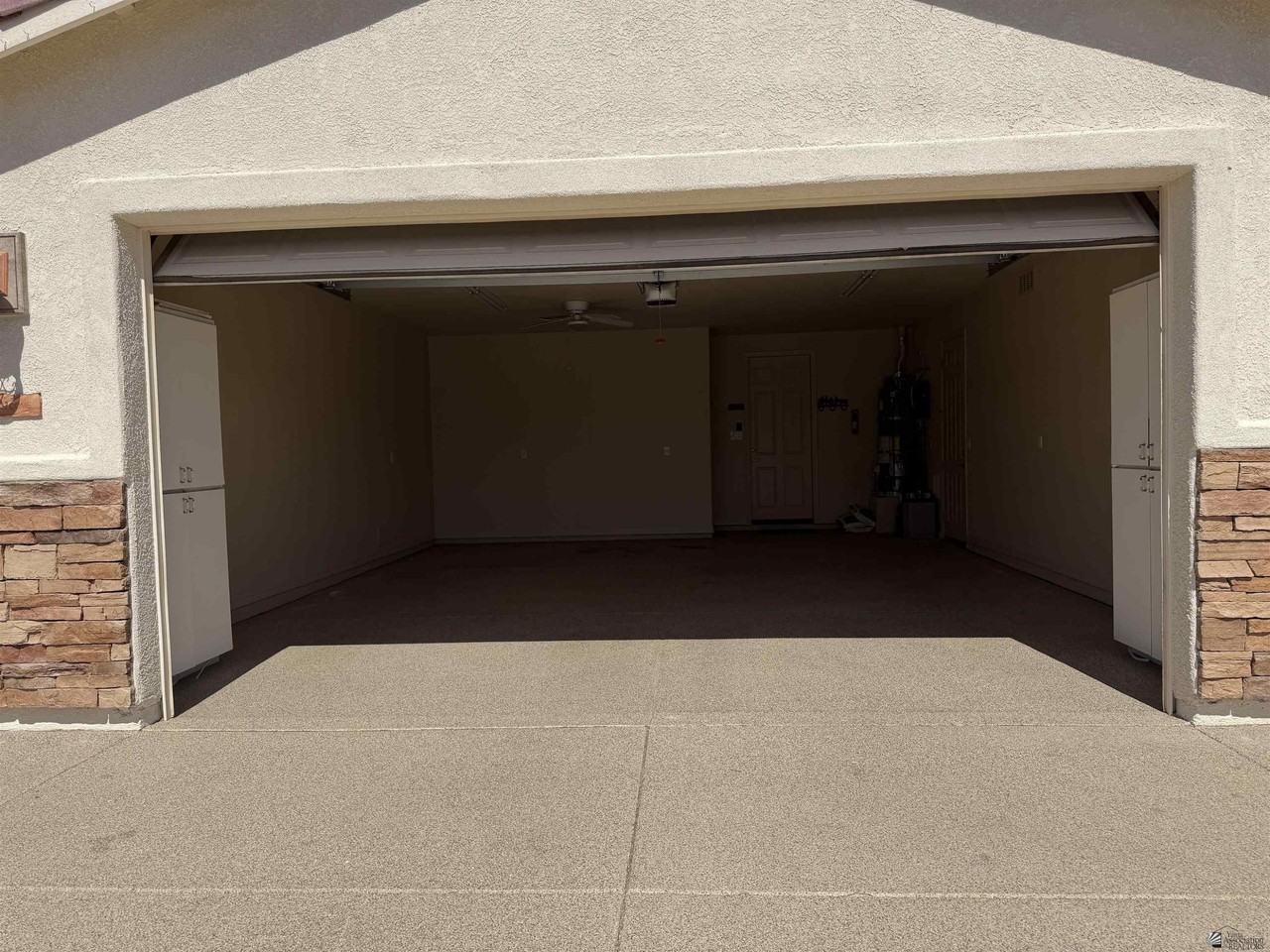 3333 S Kinnow Ave - Photo 2 of 40