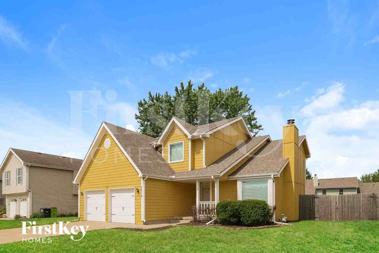 16110 Spring Valley Rd - Photo 2 of 16
