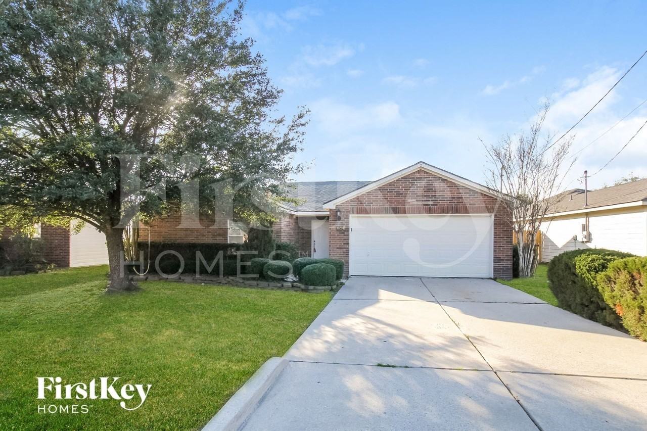 16204 N View Ct - Photo 2 of 15