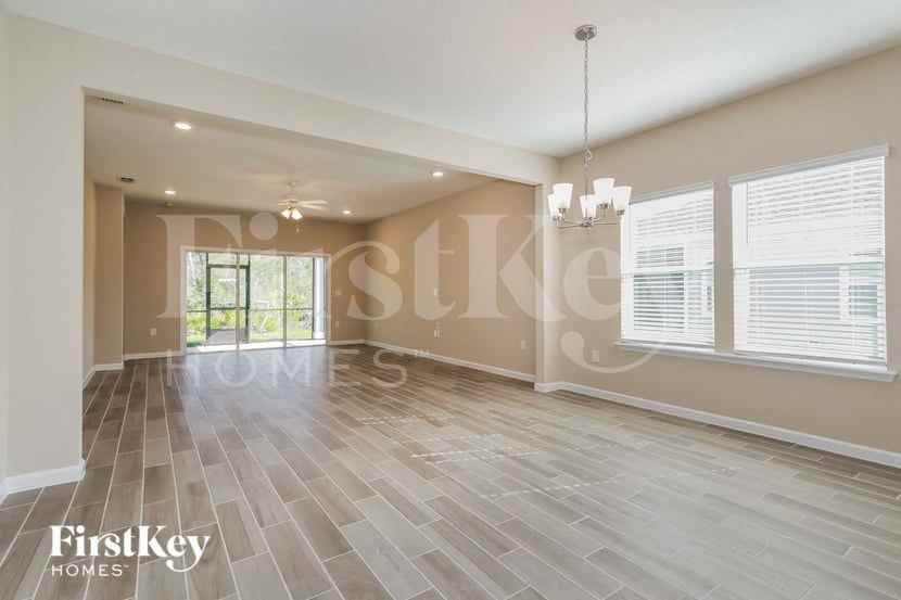 443 Stone Arbor Ln - Photo 4 of 15