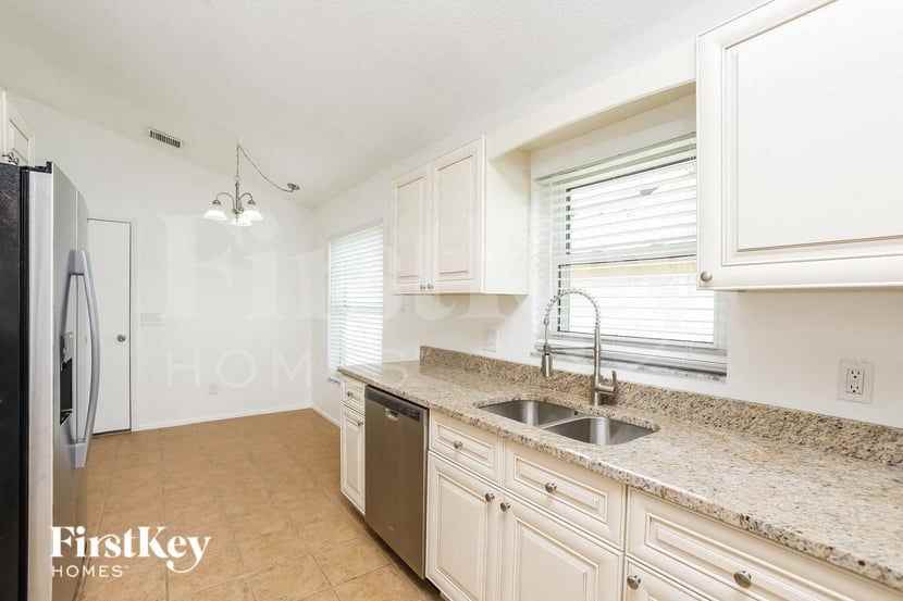 2673 Debany Rd - Photo 5 of 14