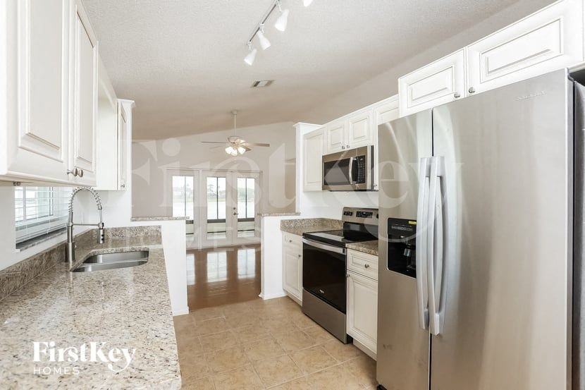 2673 Debany Rd - Photo 6 of 14
