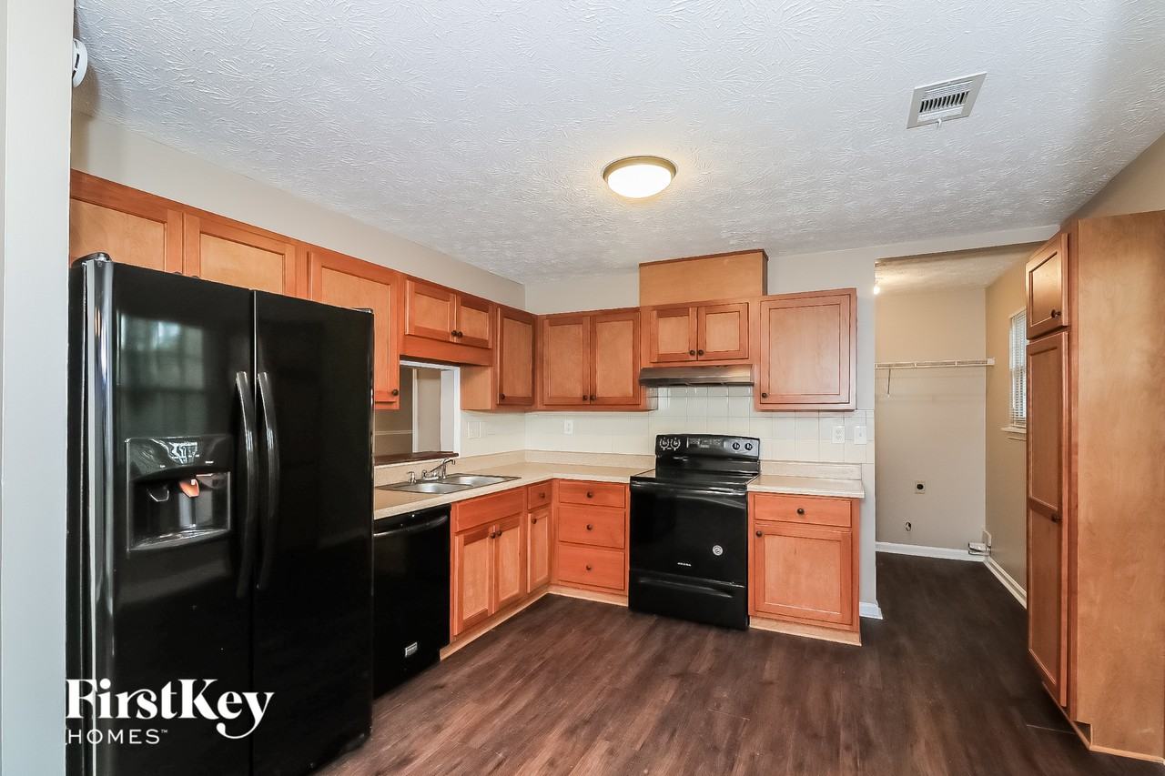 1196 Ridgeside Dr - Photo 5 of 15