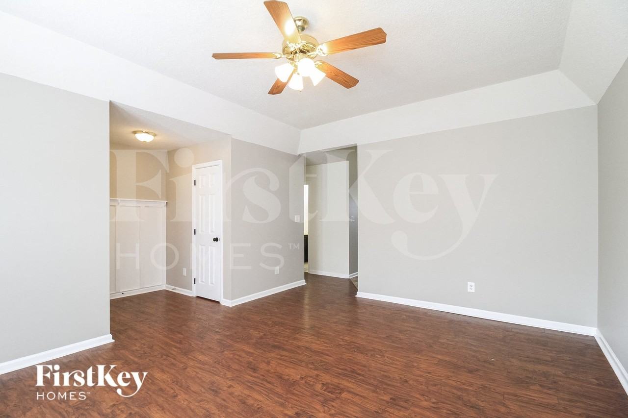 4730 Beckel Rd - Photo 4 of 15