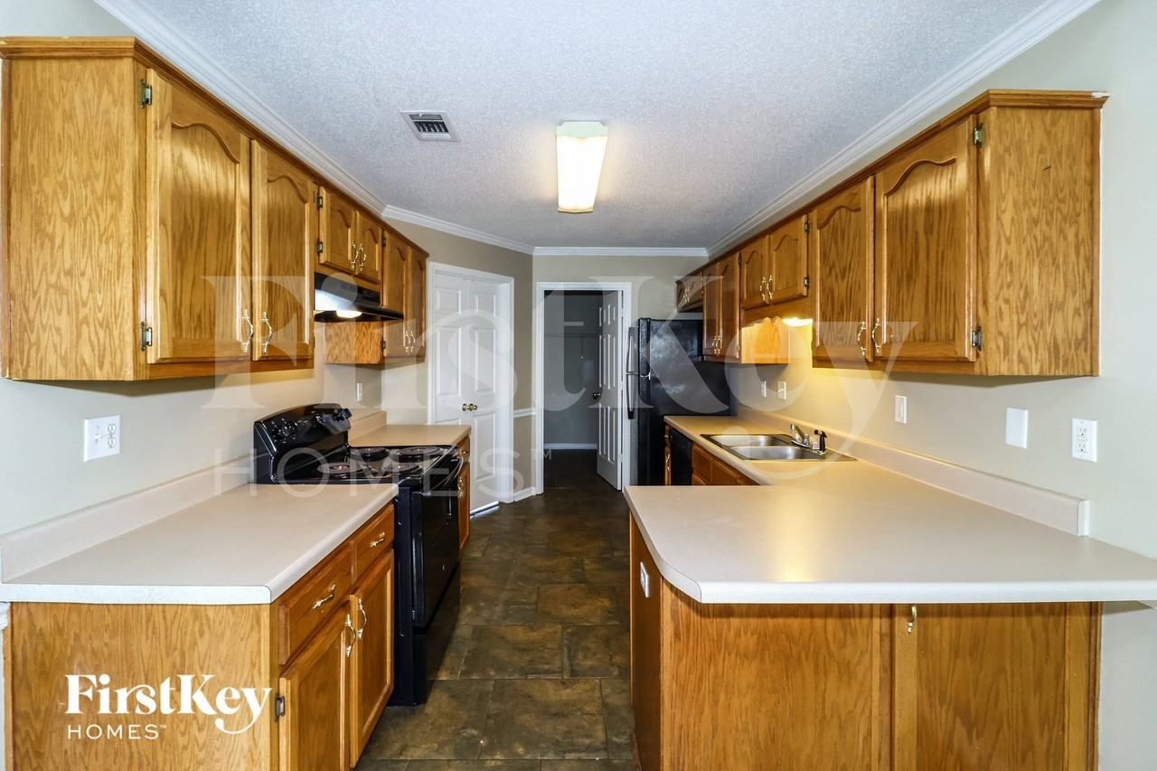 9095 Strawberry Ln - Photo 5 of 15