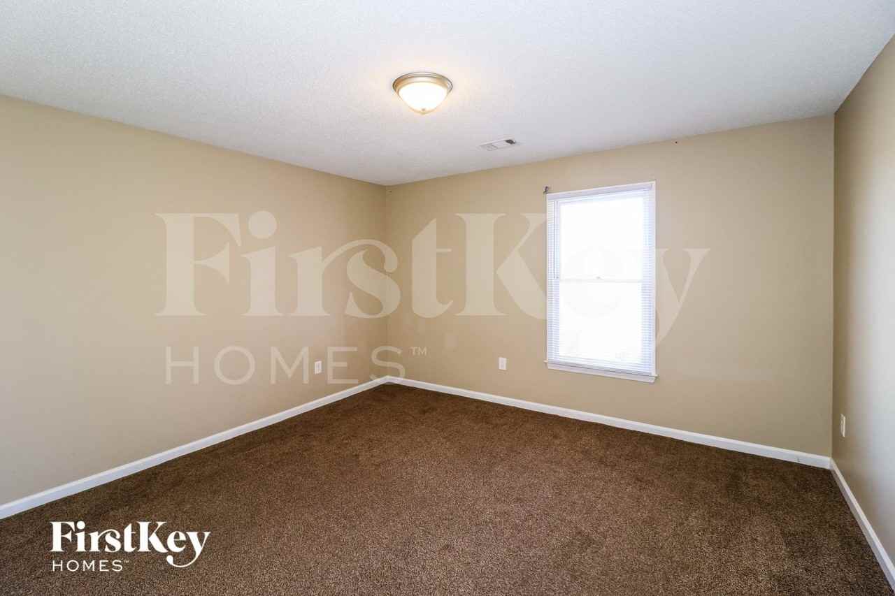 9095 Strawberry Ln - Photo 7 of 15