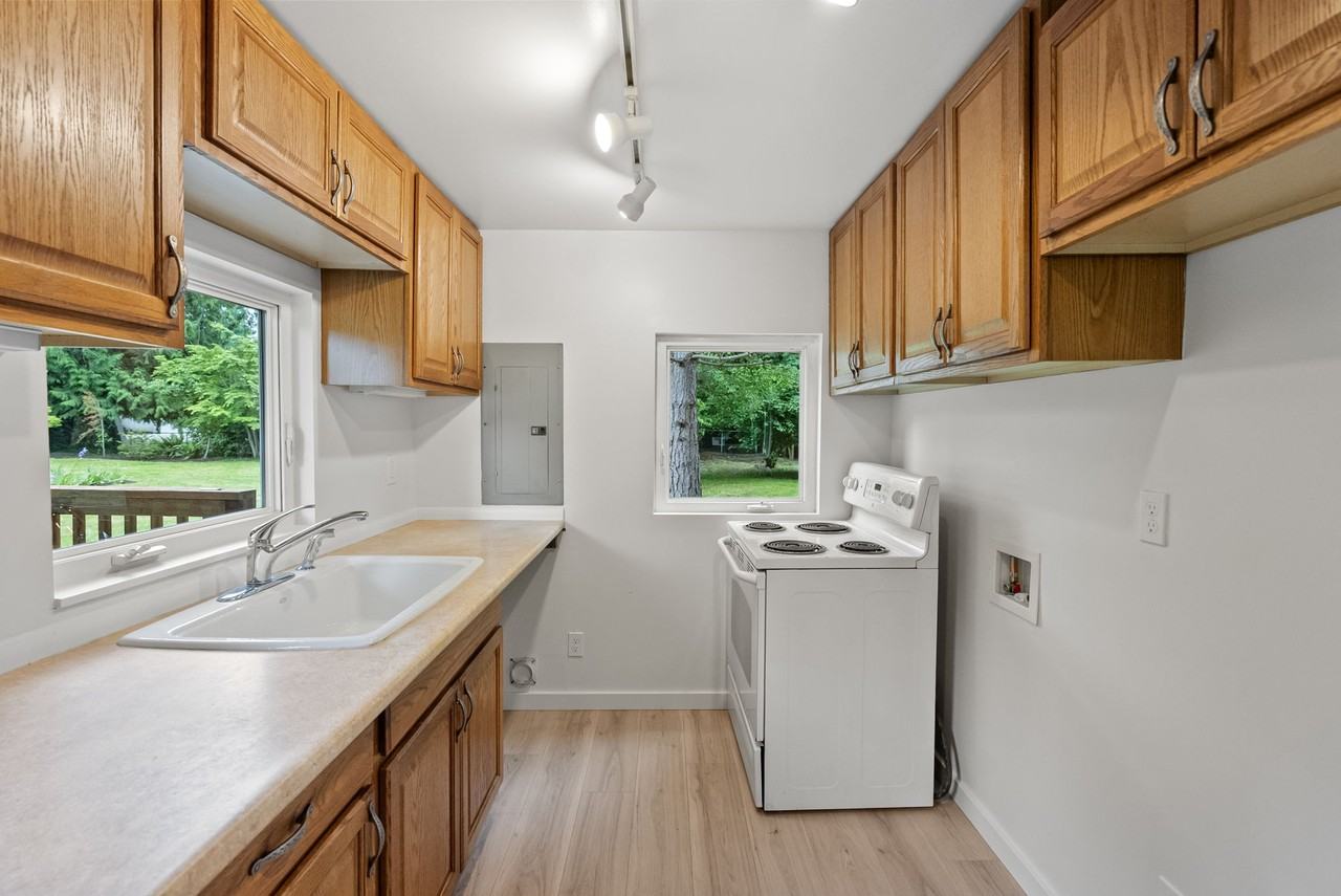 1359 Carr Boulevard - 1/2 #1-2 - Photo 4 of 8