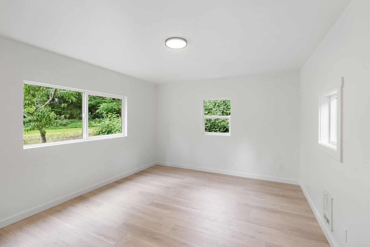 1359 Carr Boulevard - 1/2 #1-2 - Photo 6 of 8