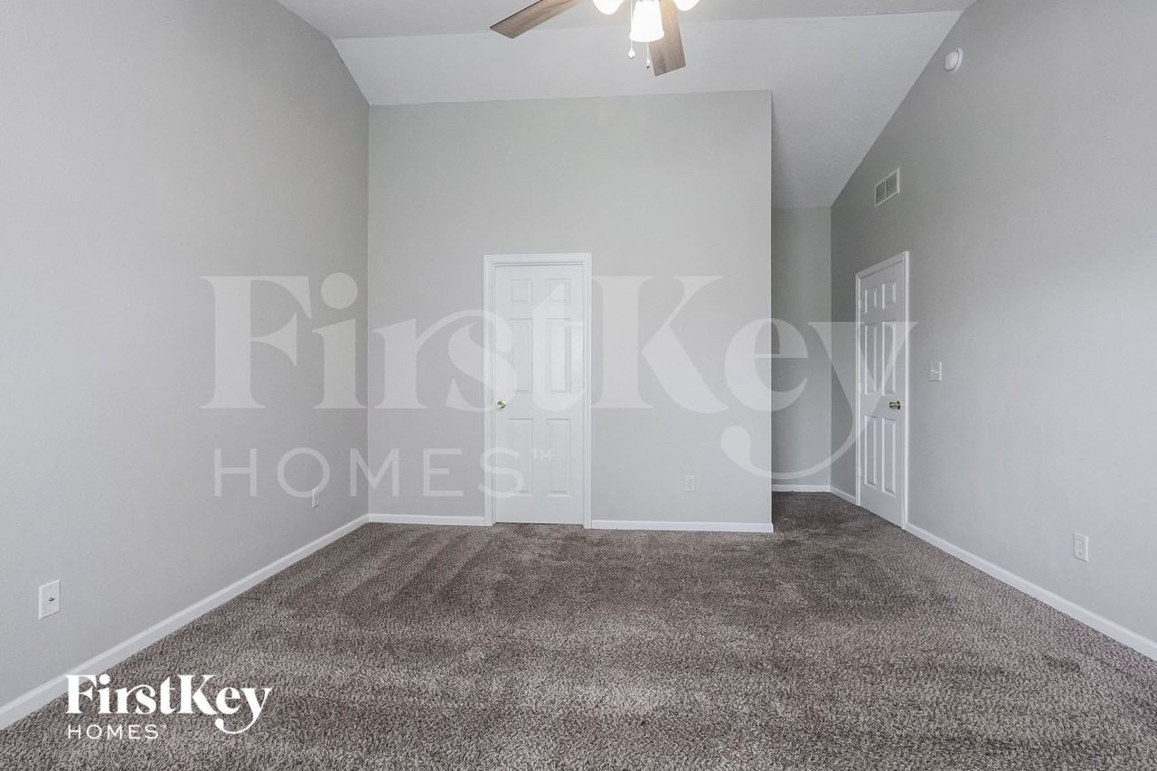7222 Mars Dr - Photo 6 of 15