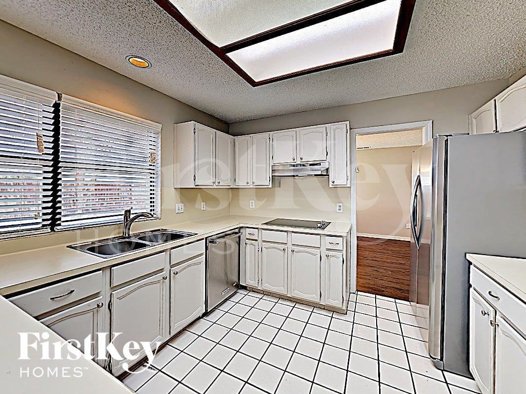 6001 Ponderosa Trail Ct - Photo 4 of 18