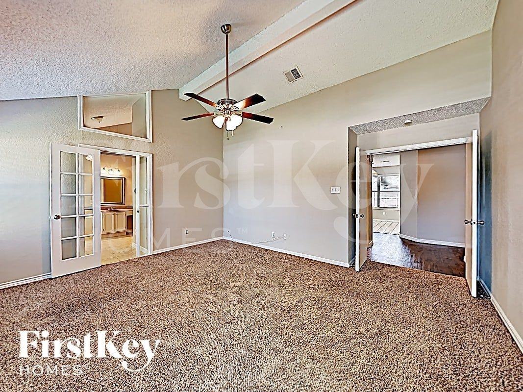 6001 Ponderosa Trail Ct - Photo 7 of 18