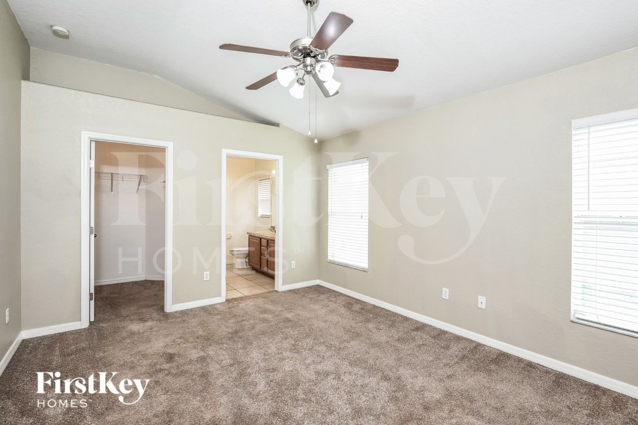 5455 Oro Valley Rd - Photo 6 of 16