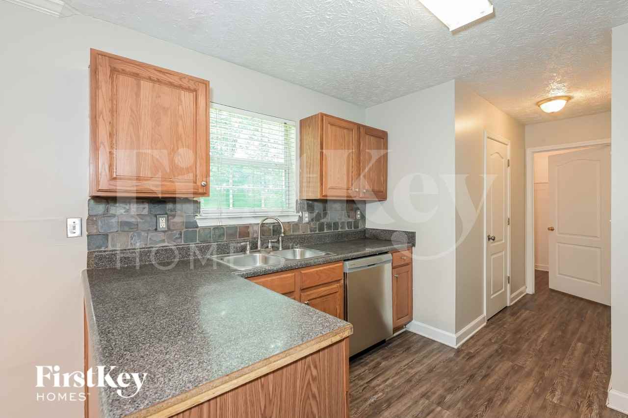 4447 Chester Ln - Photo 7 of 19