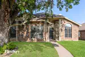 featured image of 4368 Saugus Dr